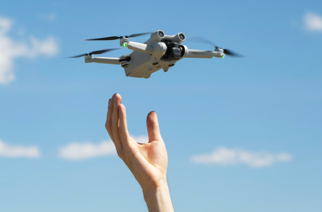 여러분의 기부가 고창 청소년 드론축구단 아이들의 하늘을 지켜줍니다.